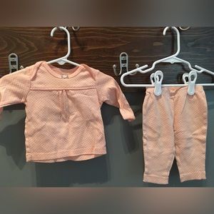 Baby peach outfit